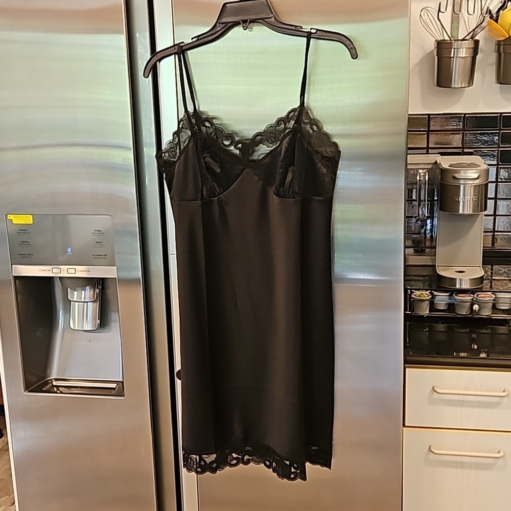 💕TRINA TURK💕 Liz Silk Blend Mini Slip Dress ~ Black Medium M NWT